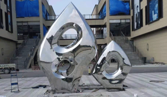 �����҂���(l��i)����һ���R�治�P䓵��ܵ������^(gu��)�̣�